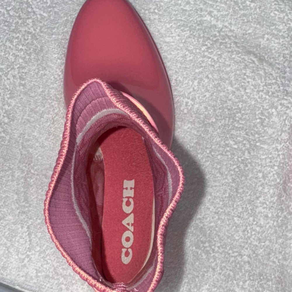 Coach Womens rain boots size 8, pink, with signature coach logo sock upper - Picture 4 of 10